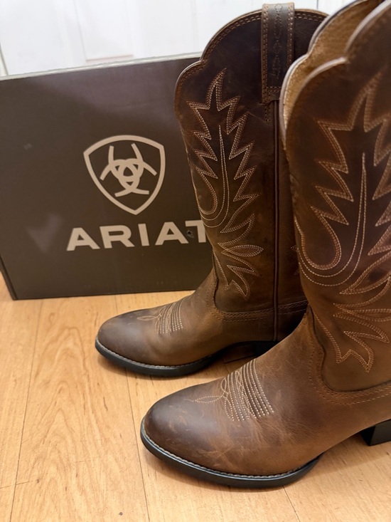 Ariat Shoes - Ariat Brown Embroidered Leather Cowboy Boots